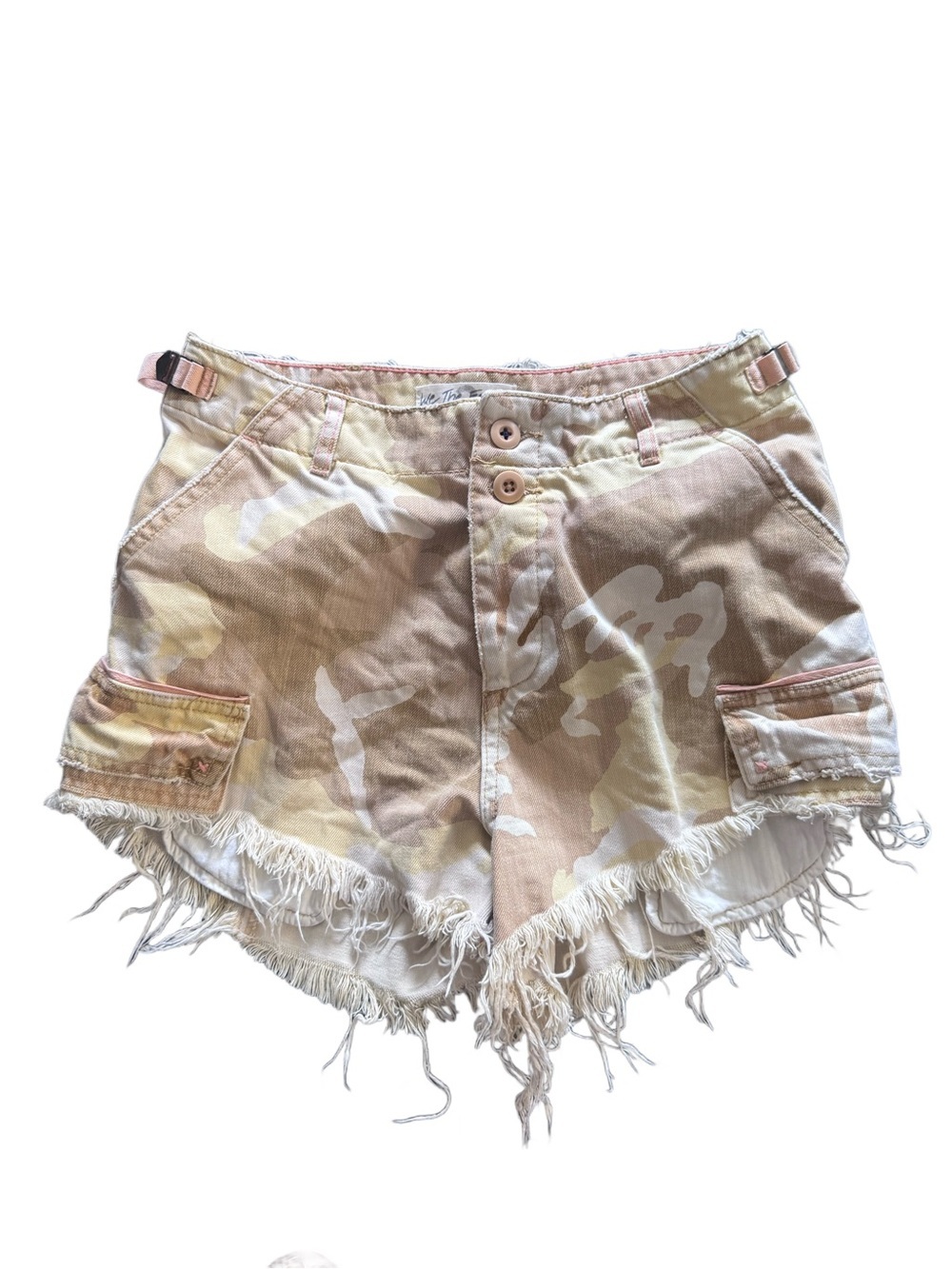 Frayed Camouflage Cargo Women’s Shorts - Beige/Pink